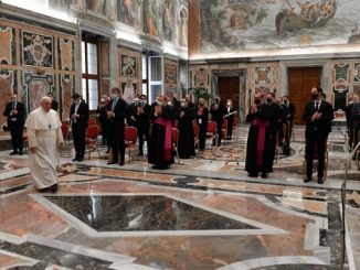 Papež Frančišek sprejel slovensko delegacijo