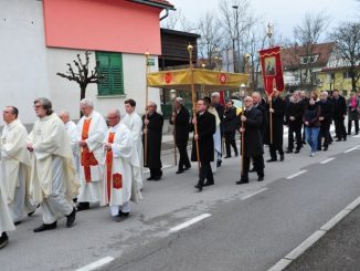 Simboli svetega tridnevja v velikonočnem času
