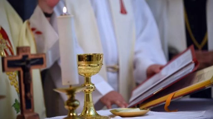 S septembrom višji znesek mašnega daru