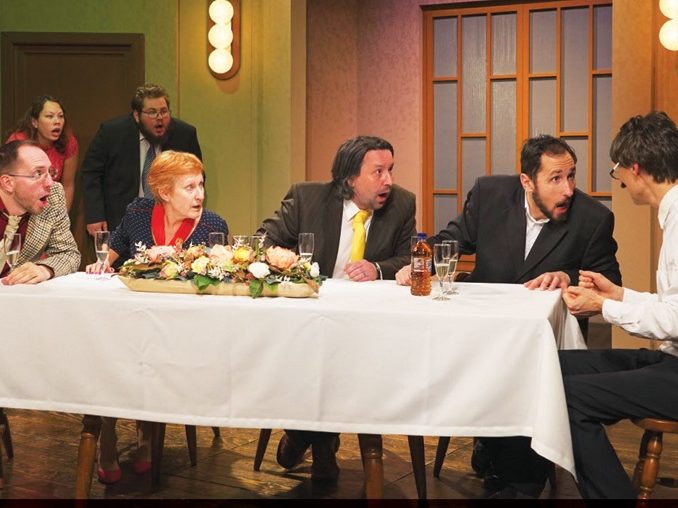 Vabljeni na komedijo Vraževernež