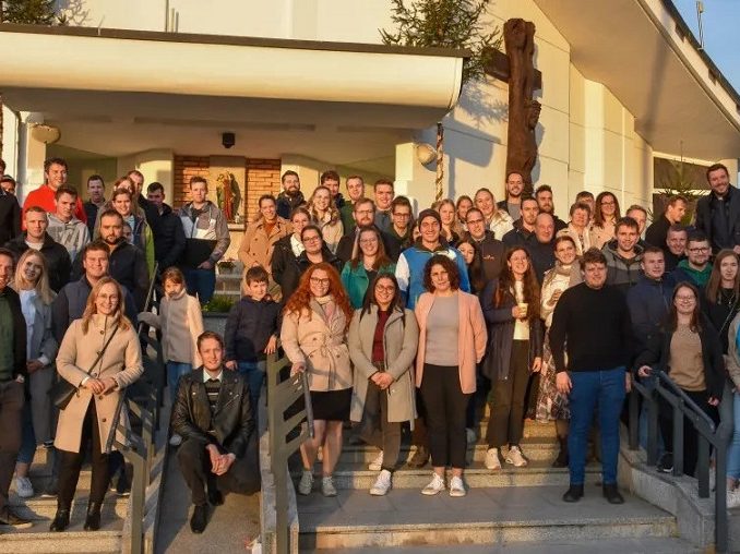 Martin Golob mladim kmetom: Iz Božje ljubezni črpajte ljubezen do dela