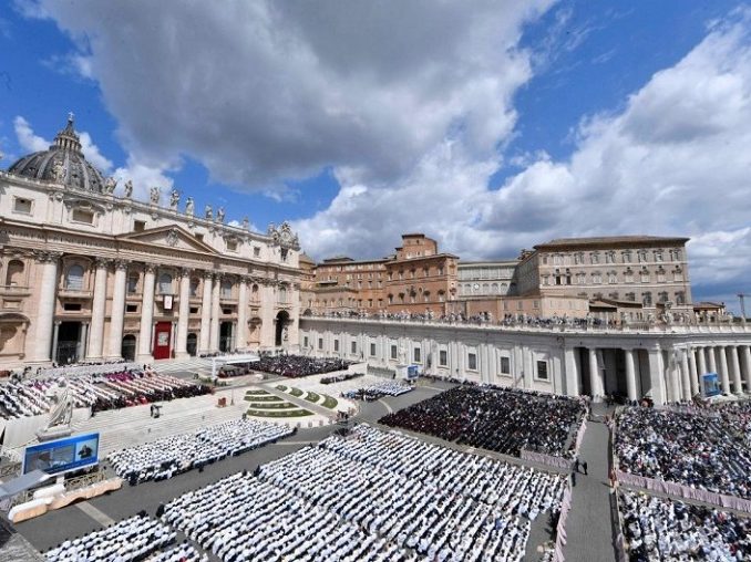 Papež Leon XIV. ob začetku službe